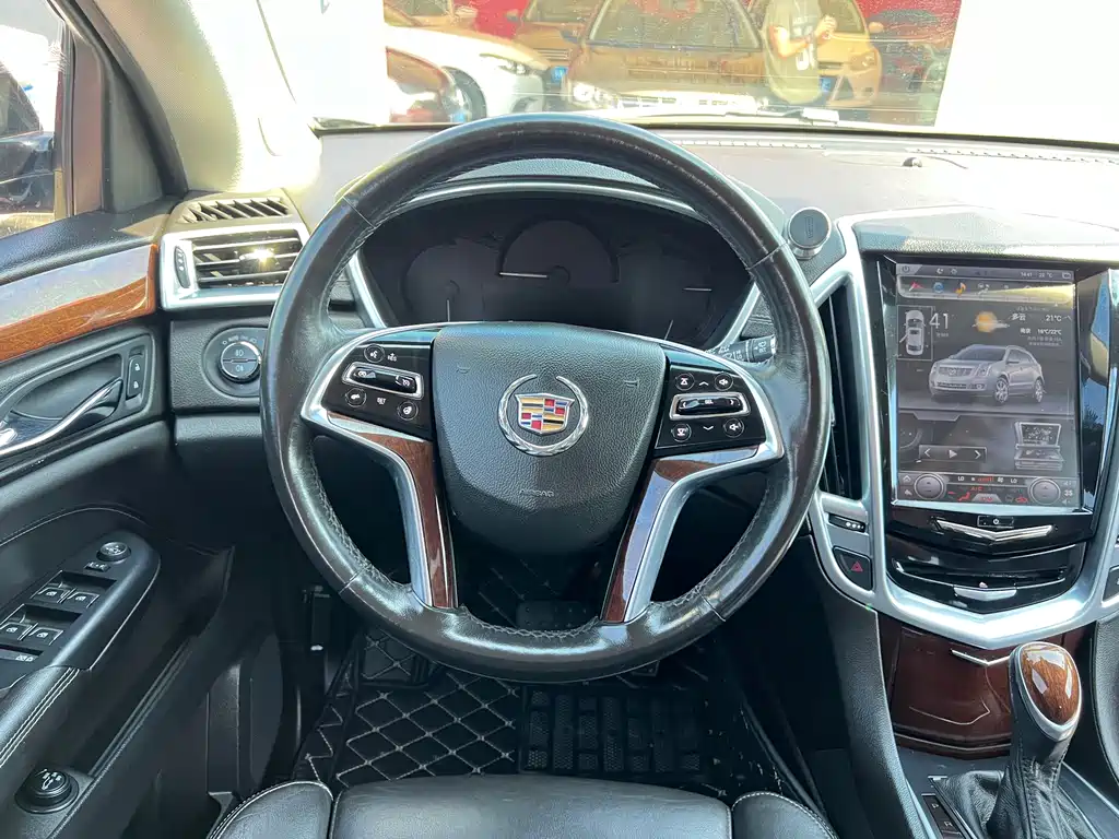 Cadillac SRX 2014 — фото 17