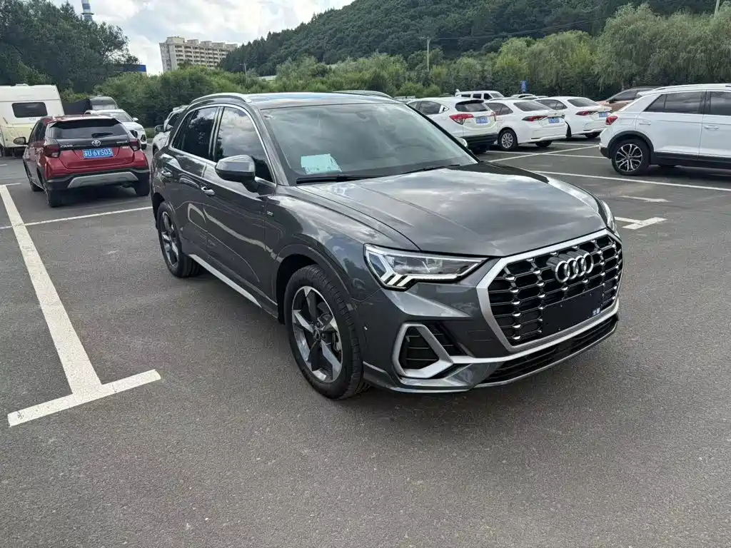 Audi Q3 2022