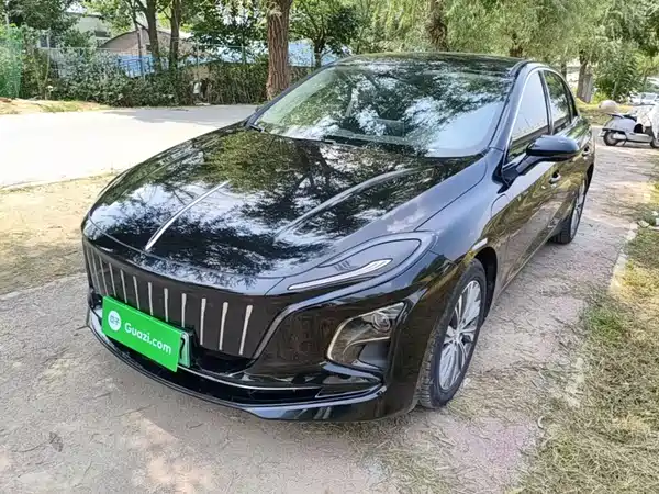 Hongqi E-QM5 2023