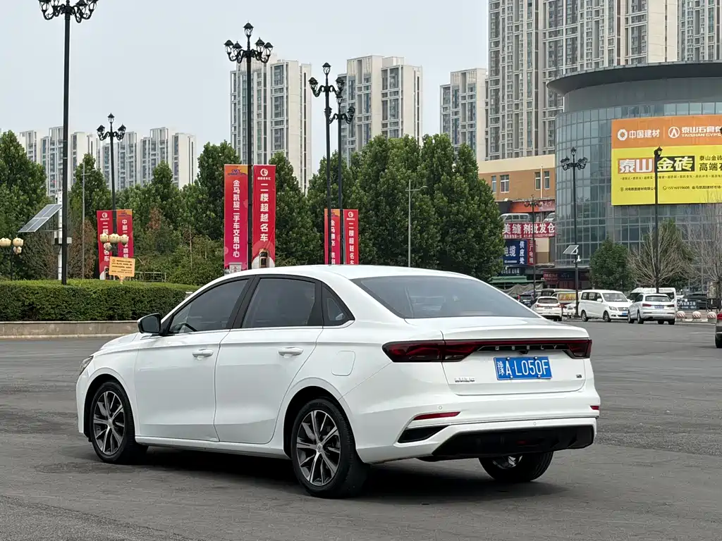 Geely Emgrand 2023 — фото 16