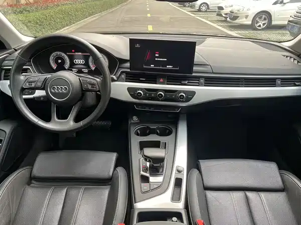Audi A4L 2021