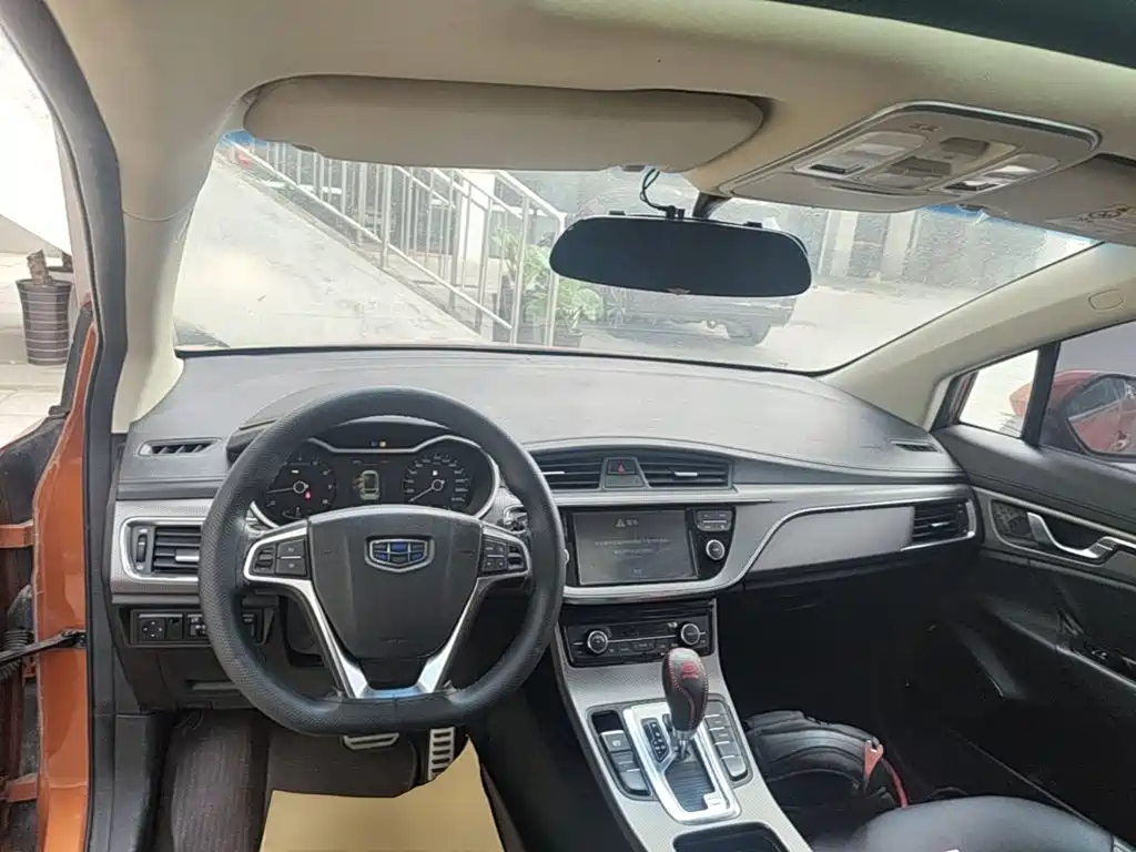 Geely Emgrand GS 2016 — фото 10