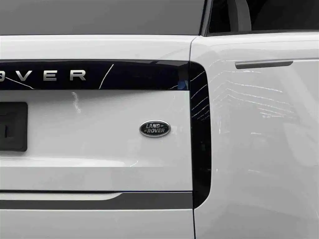 Land Rover Range Rover 2023 — фото 18