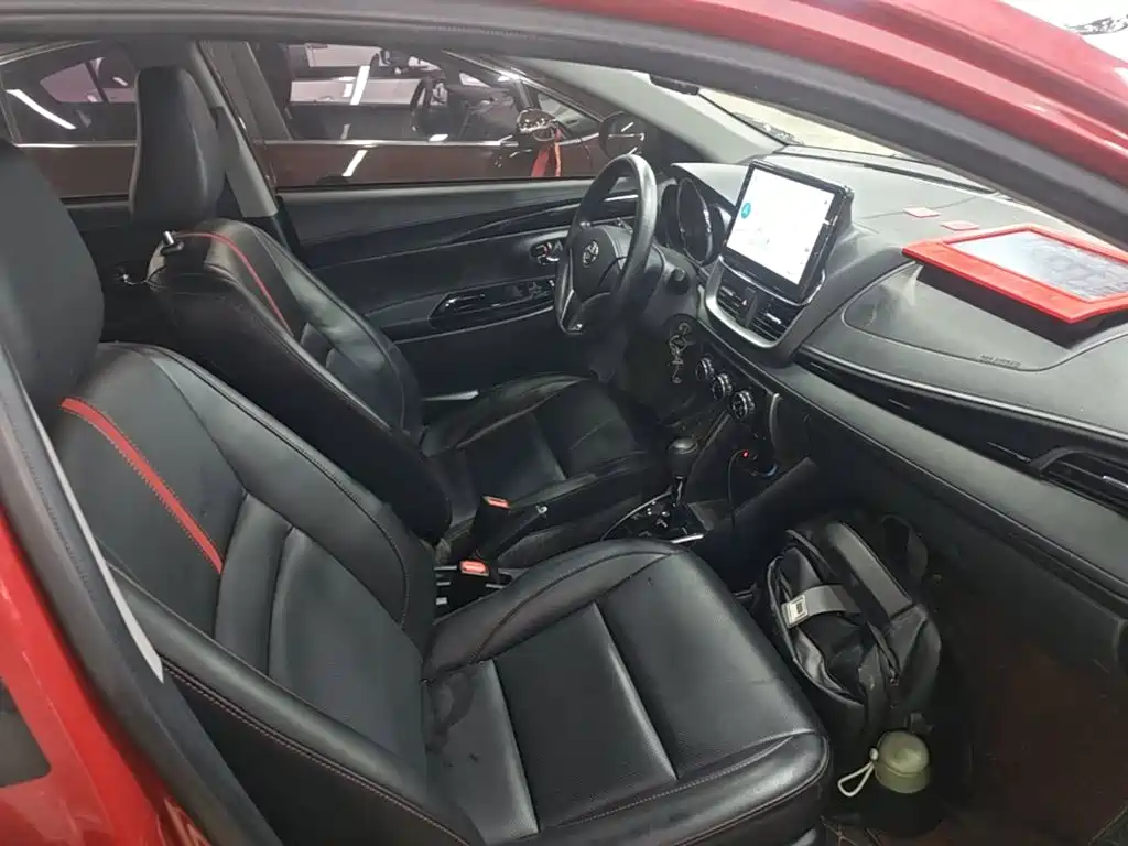 Toyota Yaris L 2020 — фото 25