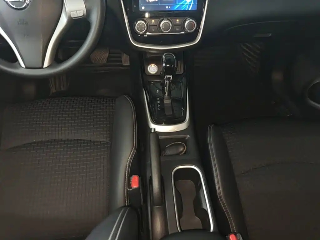 Nissan Tiida 2019 — фото 14