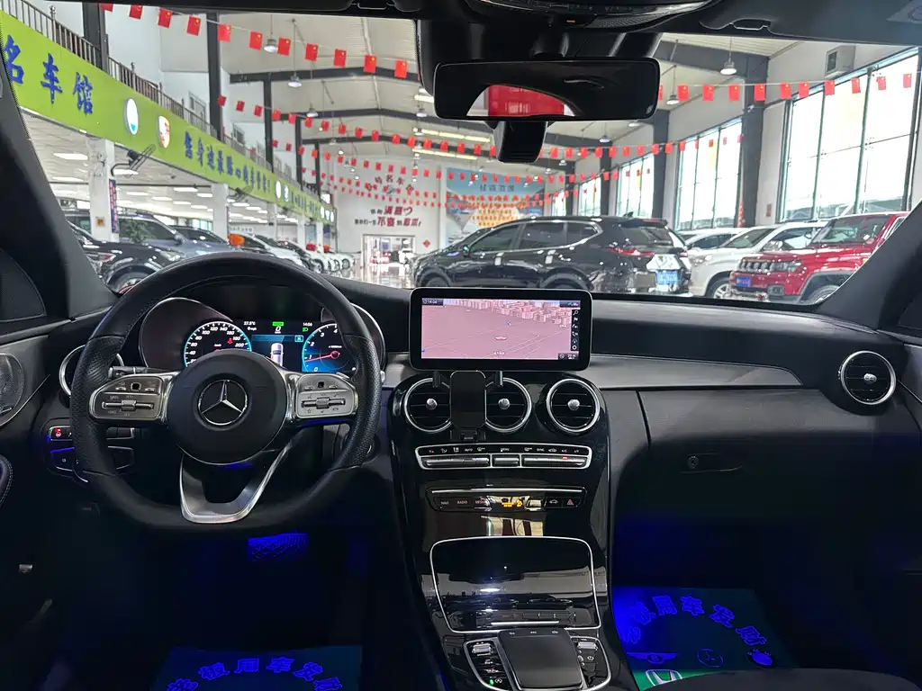 Mercedes-Benz C-Class 2018 — фото 11