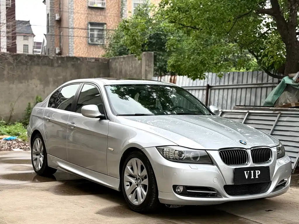 BMW 3 Series 2011 — фото 3