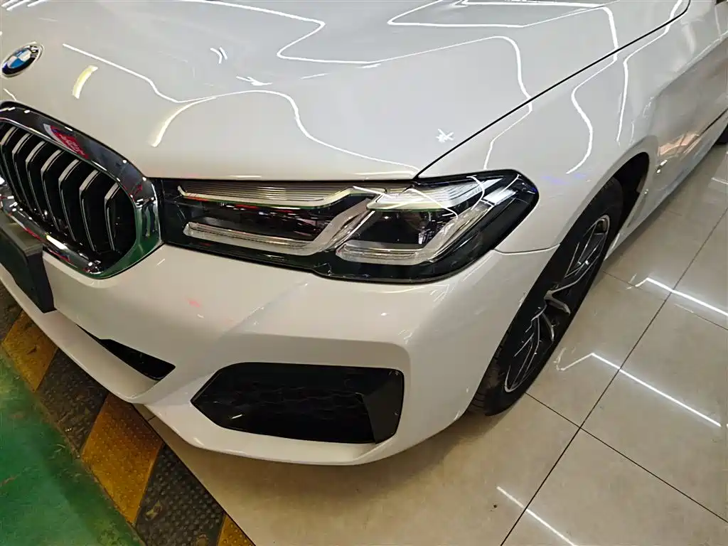 BMW 5 Series 2022 — фото 15