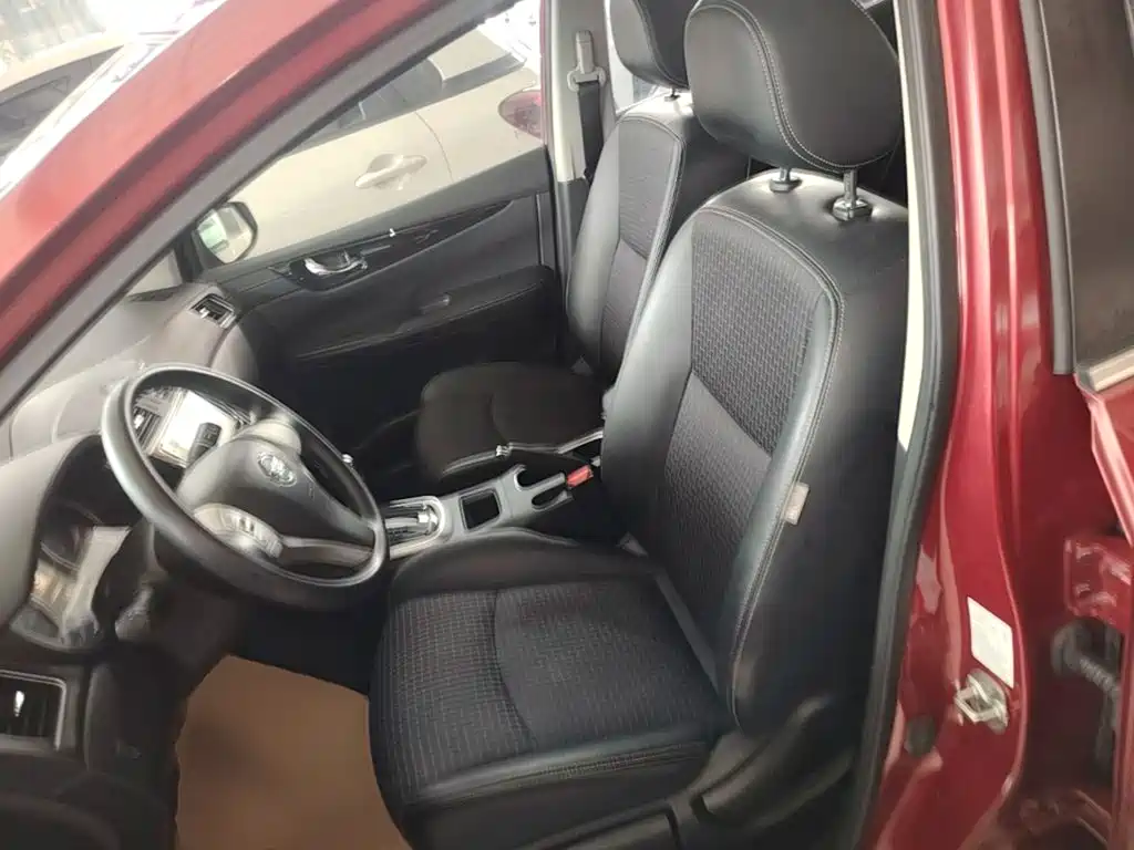 Nissan Tiida 2018 — фото 15