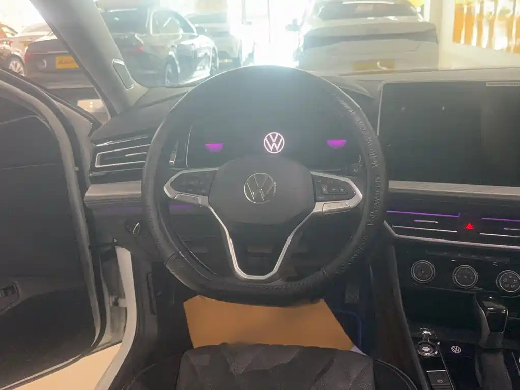 Volkswagen Sagitar 2024