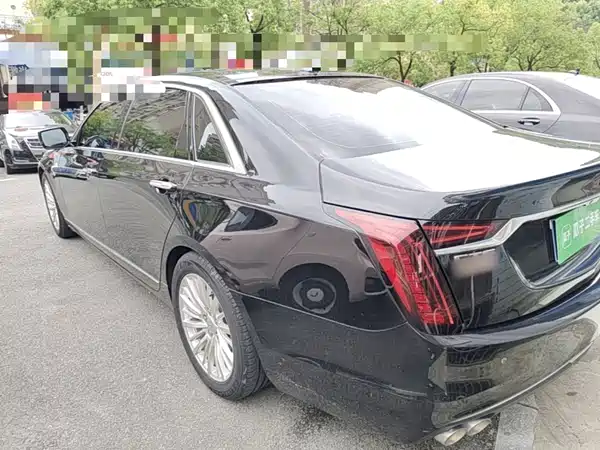 Cadillac CT6 2021