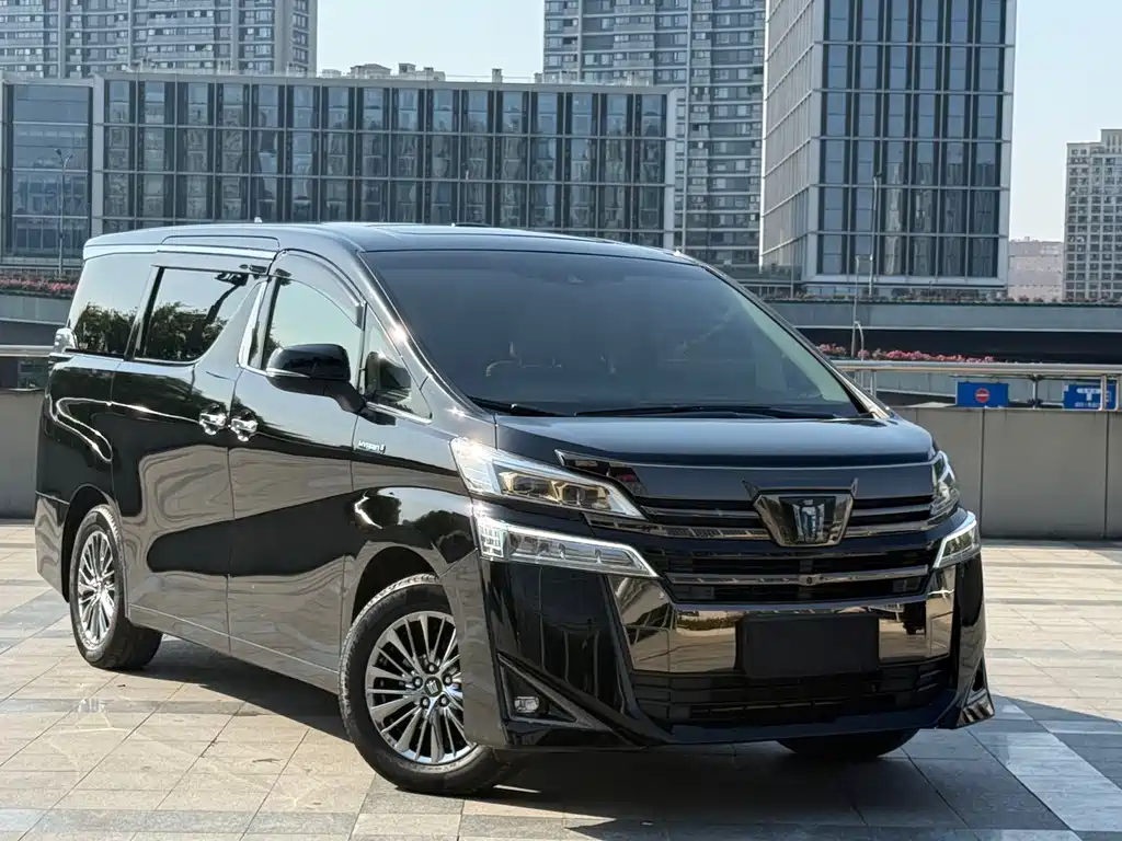 Toyota Vellfire 2023 — фото 3
