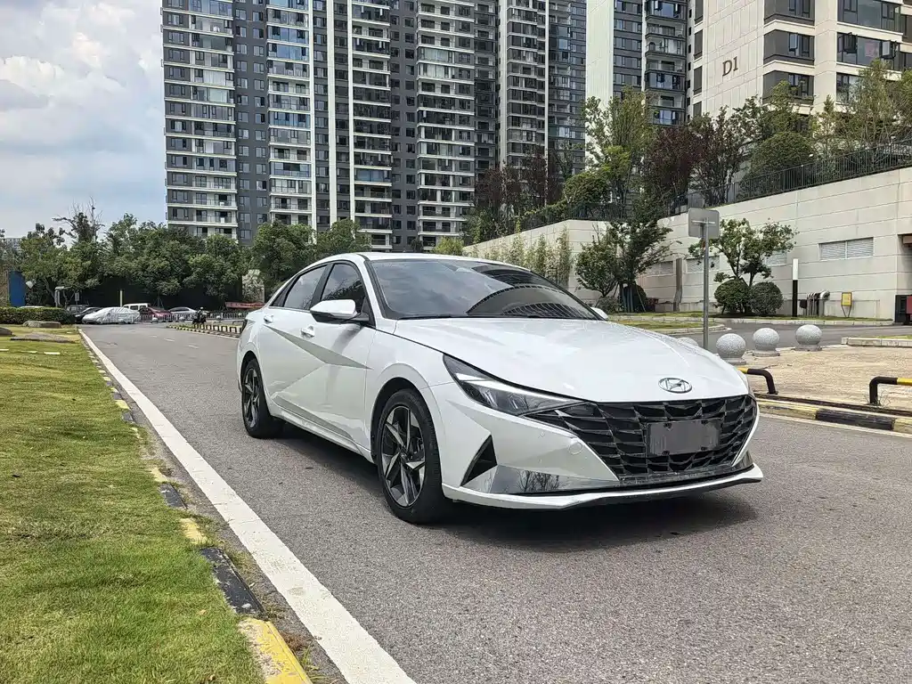 Hyundai Elantra 2021