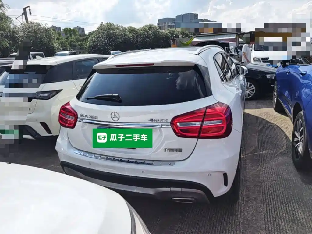 Mercedes-Benz GLA 2015