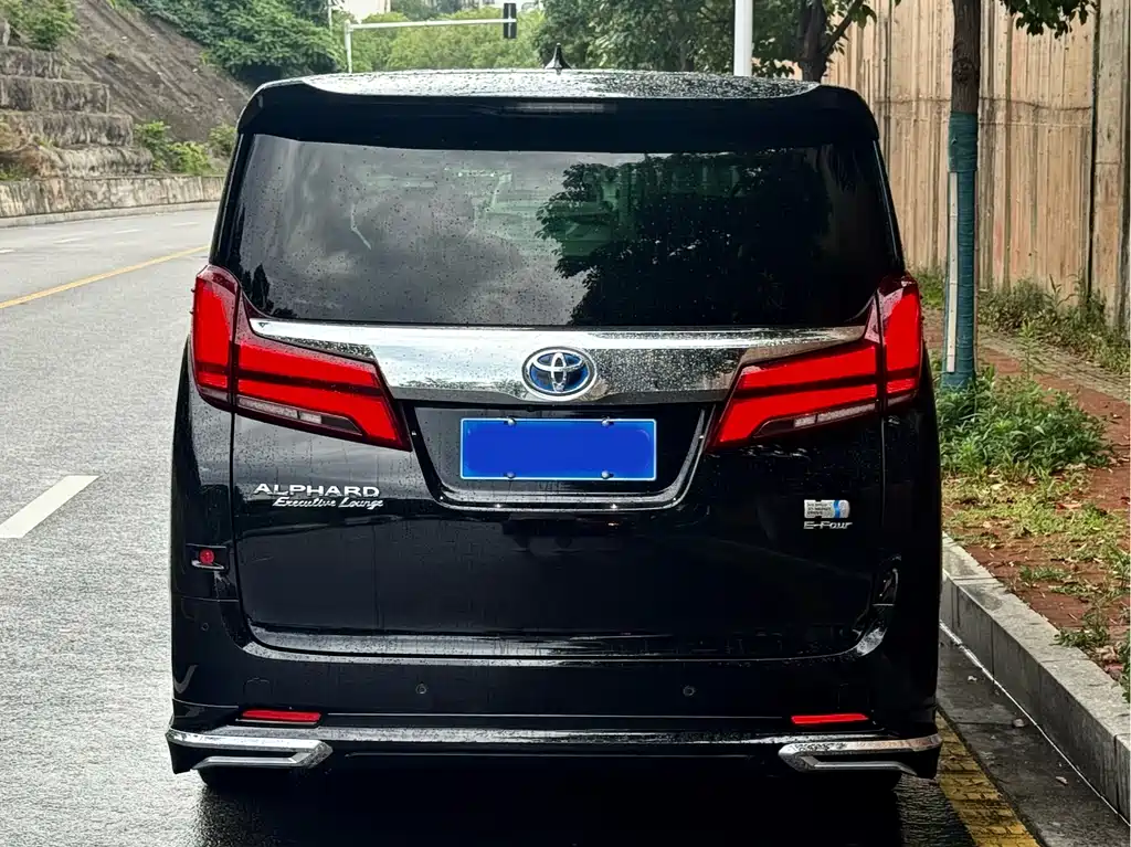 Toyota Alphard 2020 — фото 5