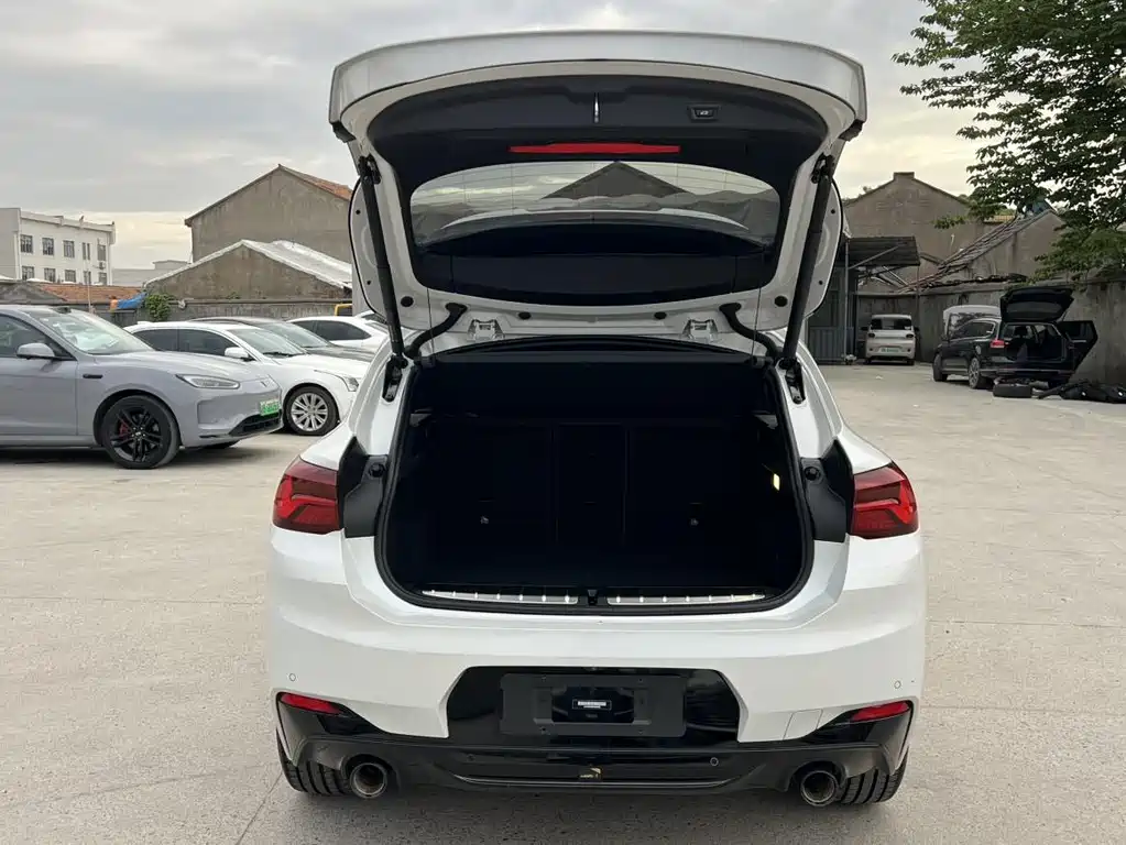 BMW X2 2022 — фото 17