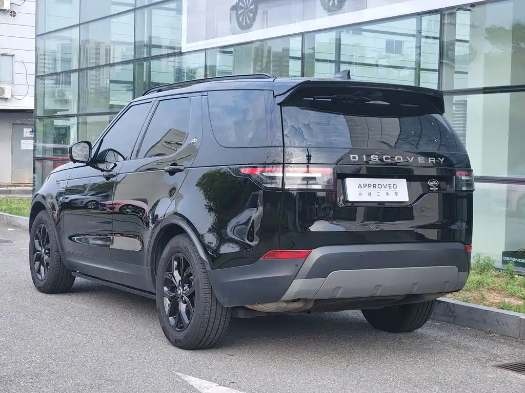 Land Rover Discovery 2018 — фото 13