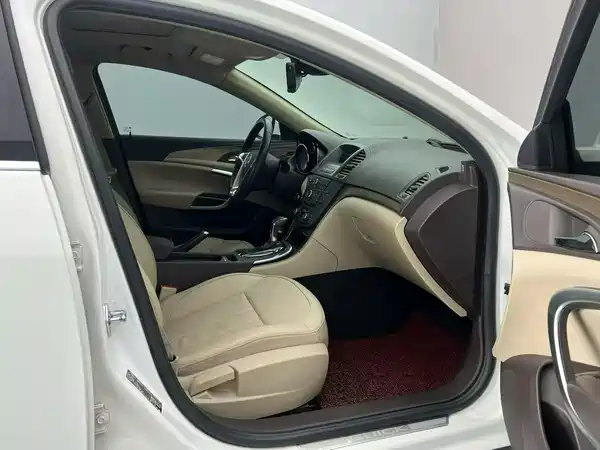 Buick Regal 2012