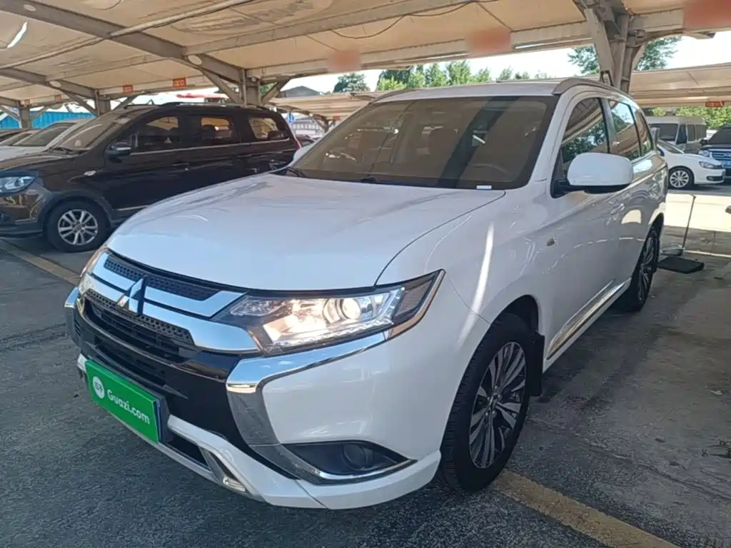 Mitsubishi Outlander 2021