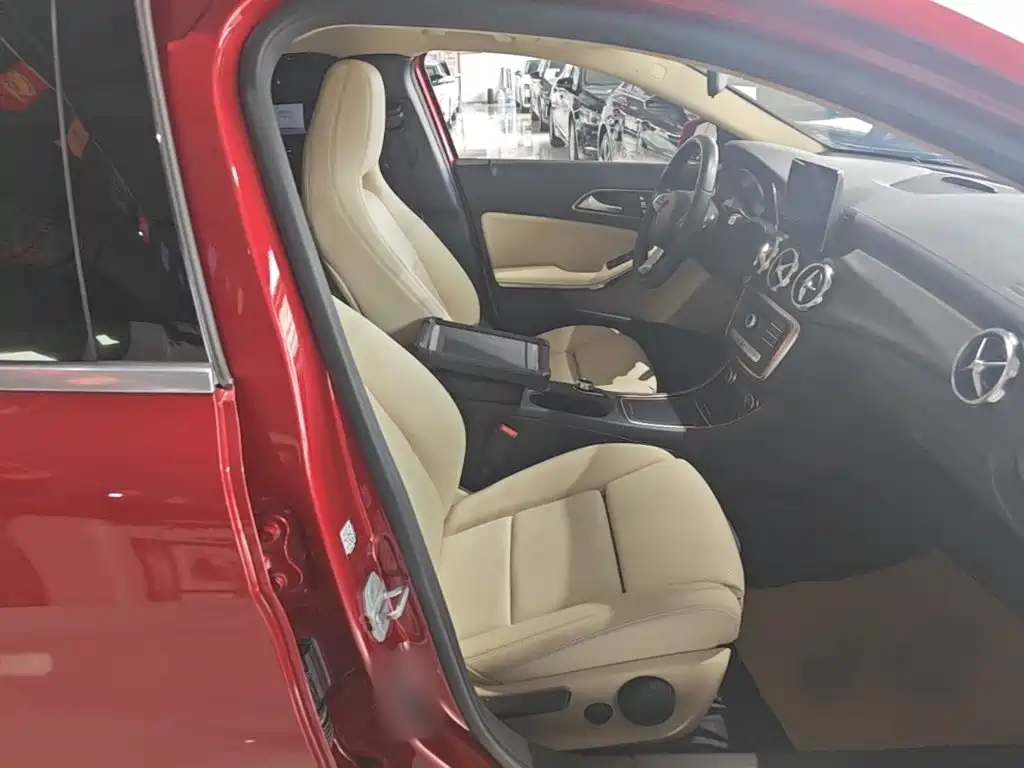 Mercedes-Benz GLA 2017 — фото 25