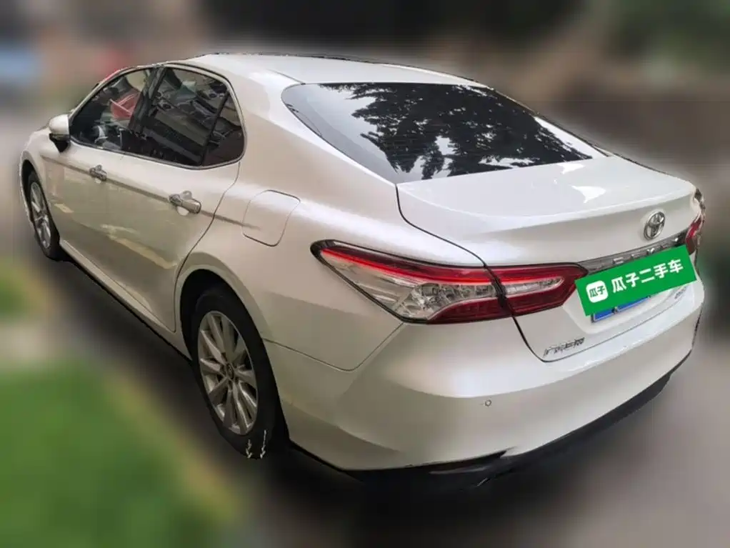Toyota Camry 2020 — фото 25