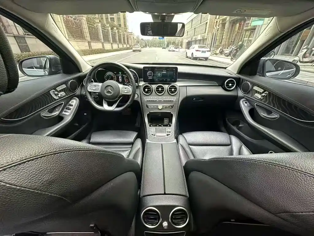 Mercedes-Benz C-Class 2020