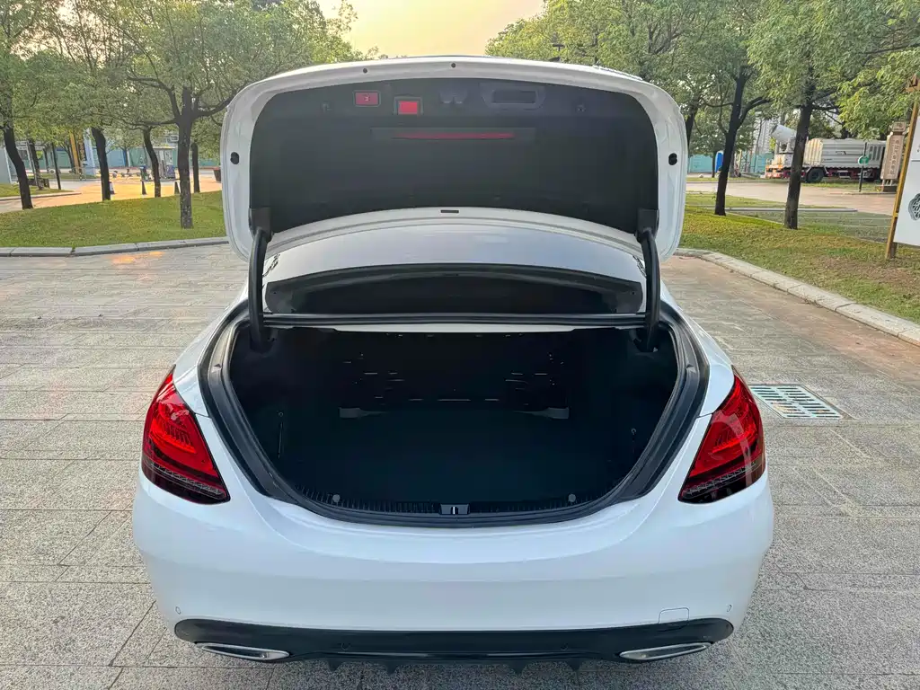 Mercedes-Benz C-Class 2022 — фото 15