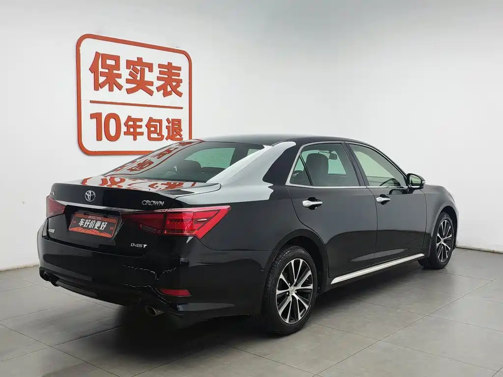 Toyota Crown 2018