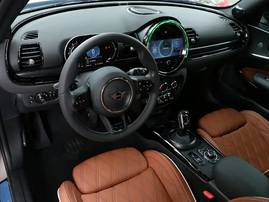 MINI Clubman 2023 — фото 13