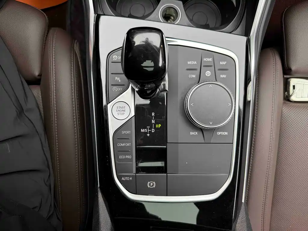 BMW 3 Series 2022 — фото 15