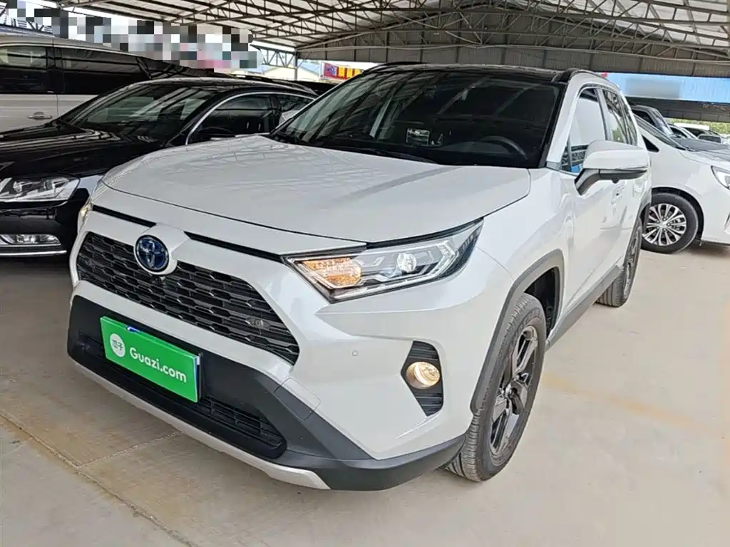 Toyota RAV4 2022 — фото 2