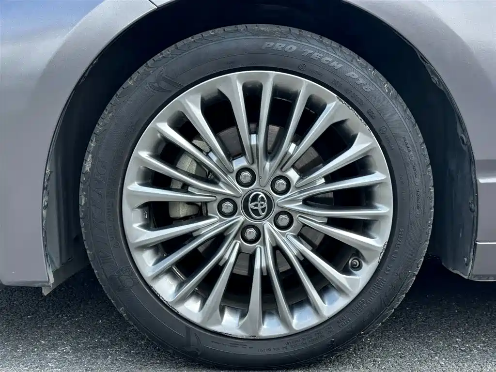 Toyota Avalon 2019 — фото 19