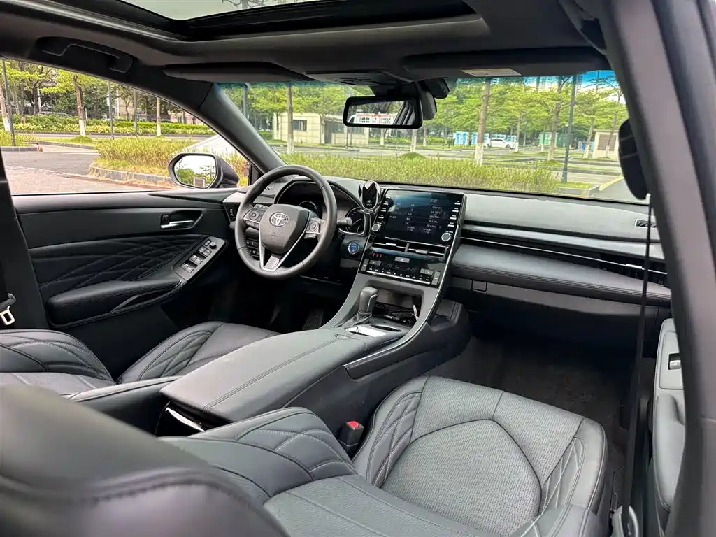 Toyota Avalon 2019 — фото 11