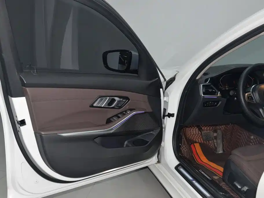 BMW 3 Series 2021