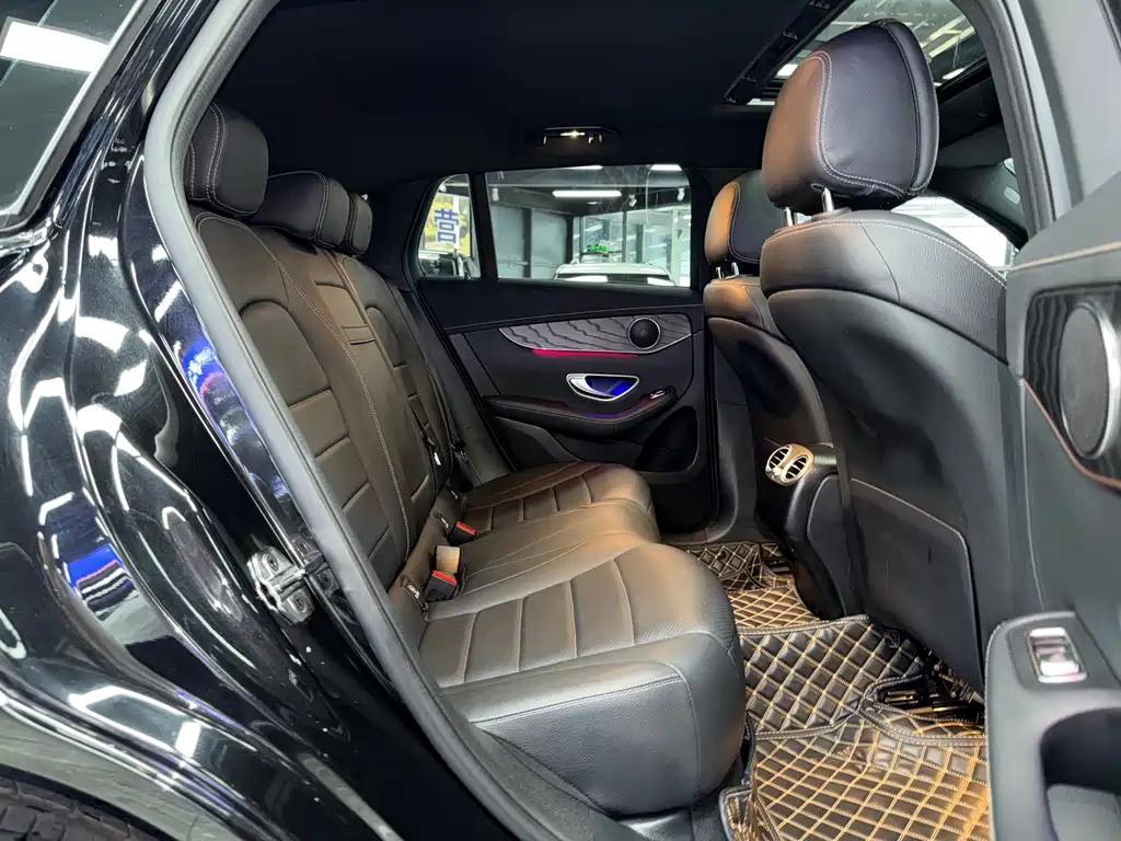 Mercedes-Benz EQC 2022 — фото 18