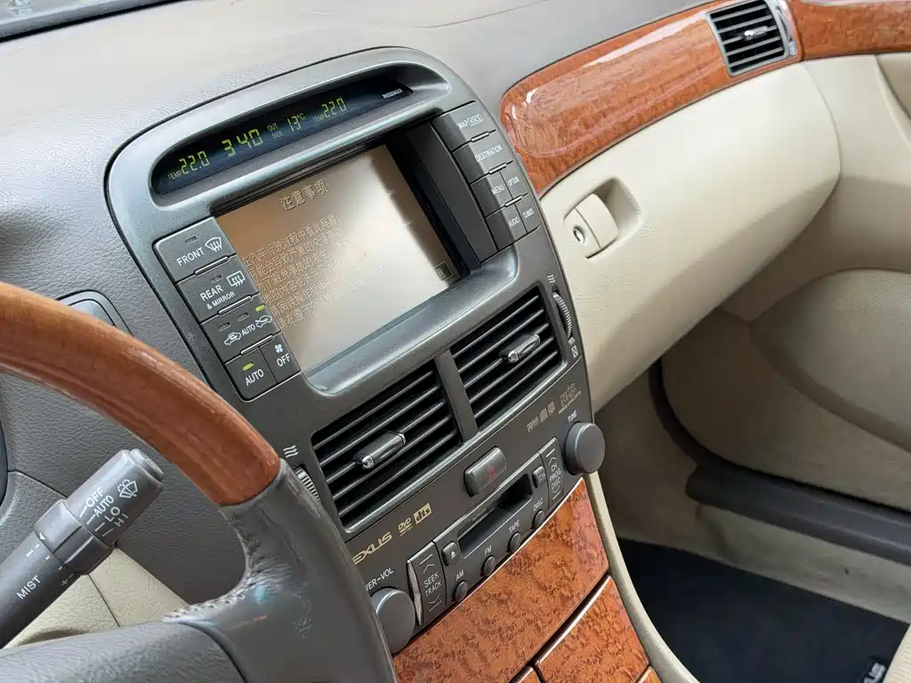 Lexus LS 2005 — фото 11