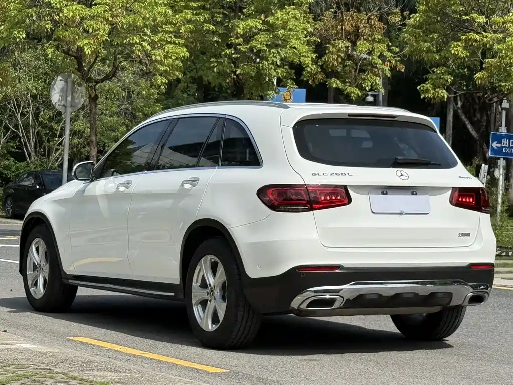 Mercedes-Benz GLC 2020 — фото 19