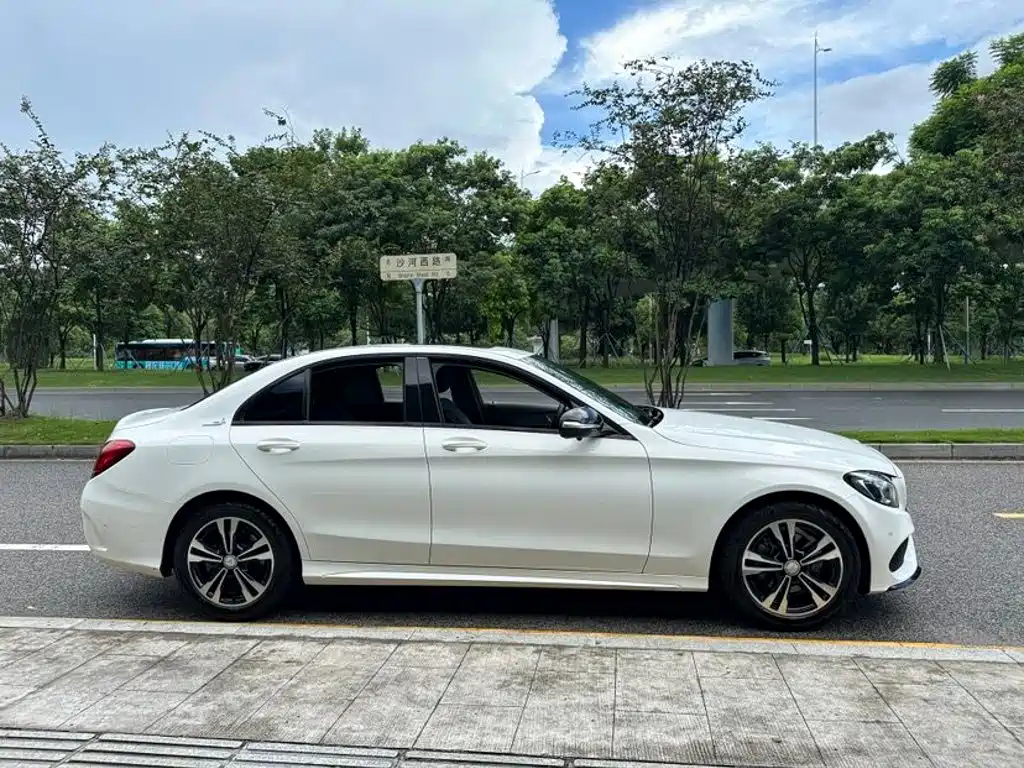 Mercedes-Benz C-Class 2017 — фото 9