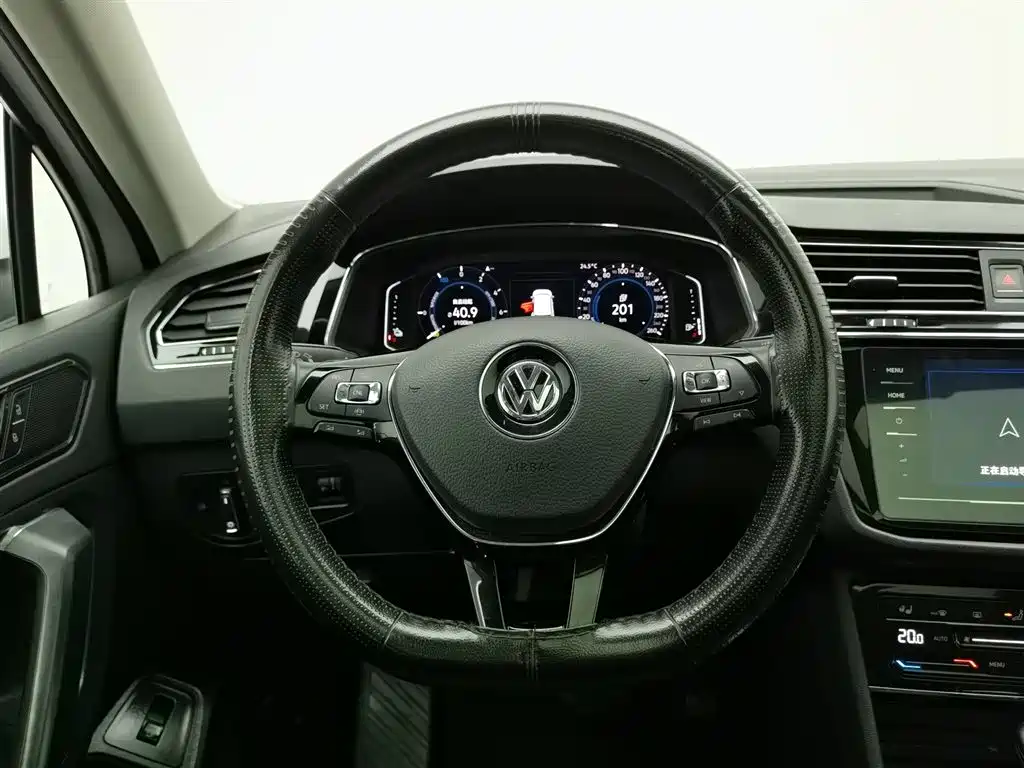 Volkswagen Tiguan L PHEV 2020 — фото 11