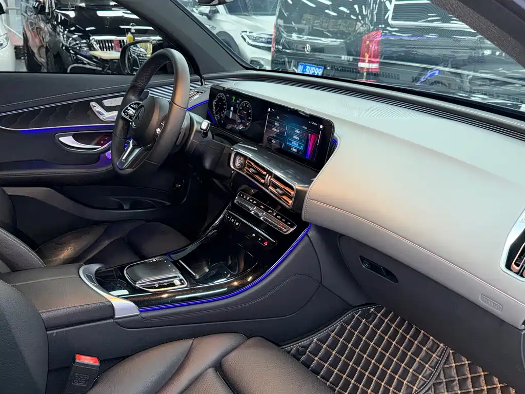 Mercedes-Benz EQC 2022 — фото 16