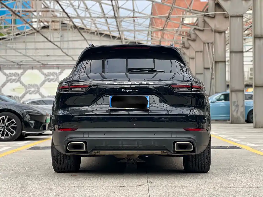 Porsche Cayenne 2022 — фото 15