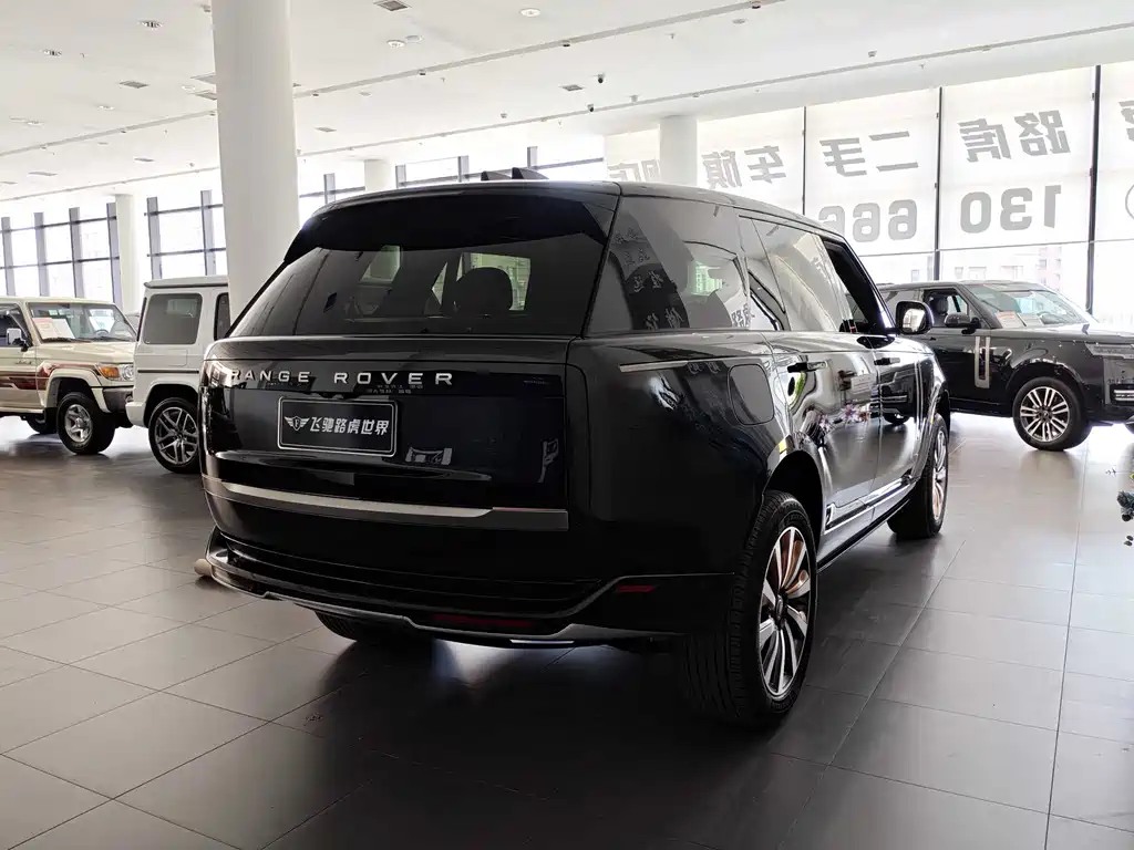 Land Rover Range Rover 2025 — фото 22