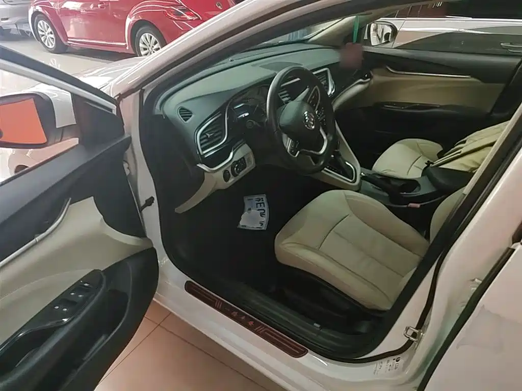 Buick Excelle 2019 — фото 16