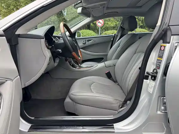 Mercedes-Benz CLS 2011