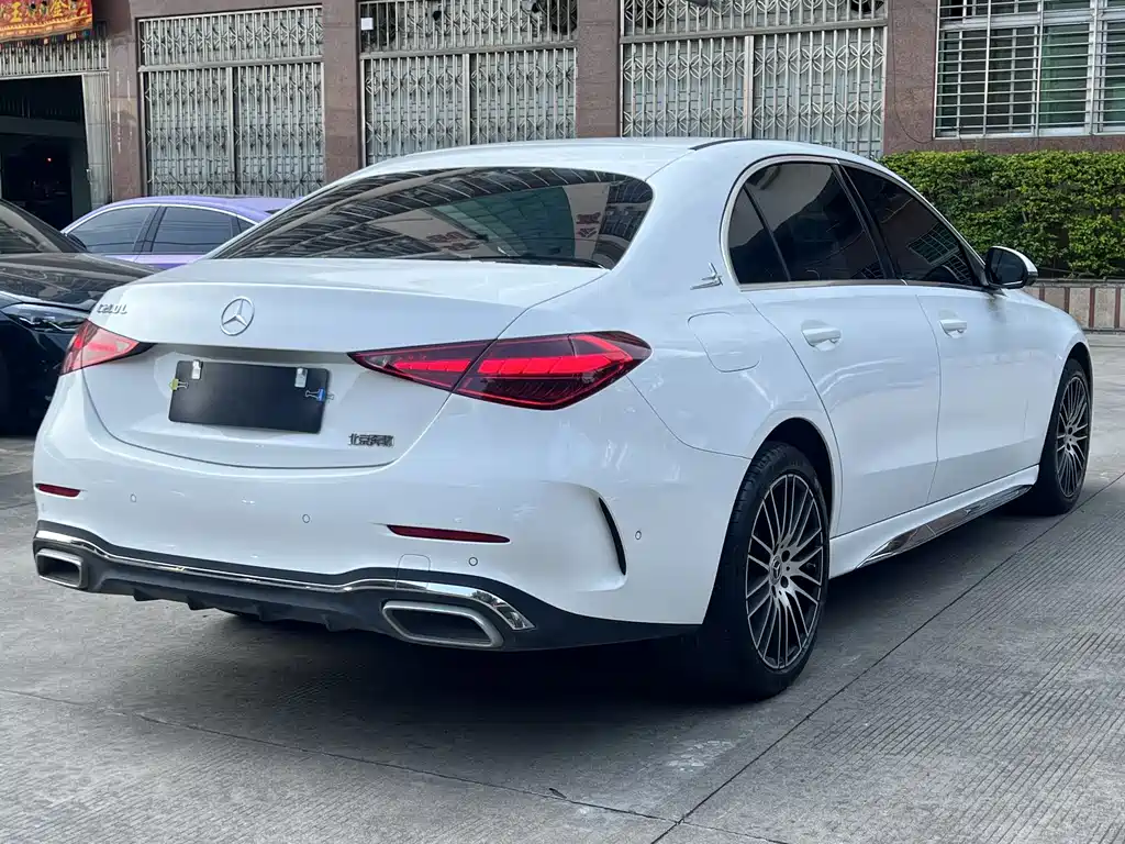 Mercedes-Benz C-Class 2025 — фото 20