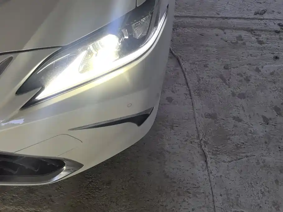 Lexus ES 2022