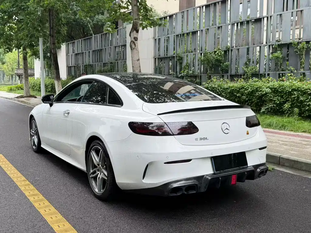 Mercedes-Benz E-Class 2020 — фото 10