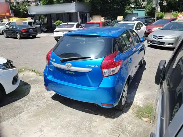 Toyota Yaris L 2015