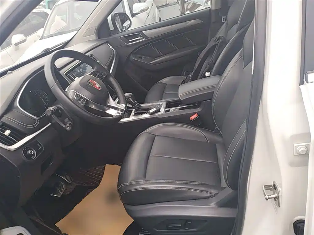 Roewe RX5 2018 — фото 15