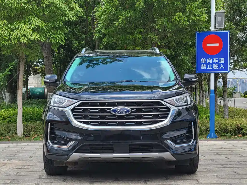 Ford Edge 2023 — фото 2
